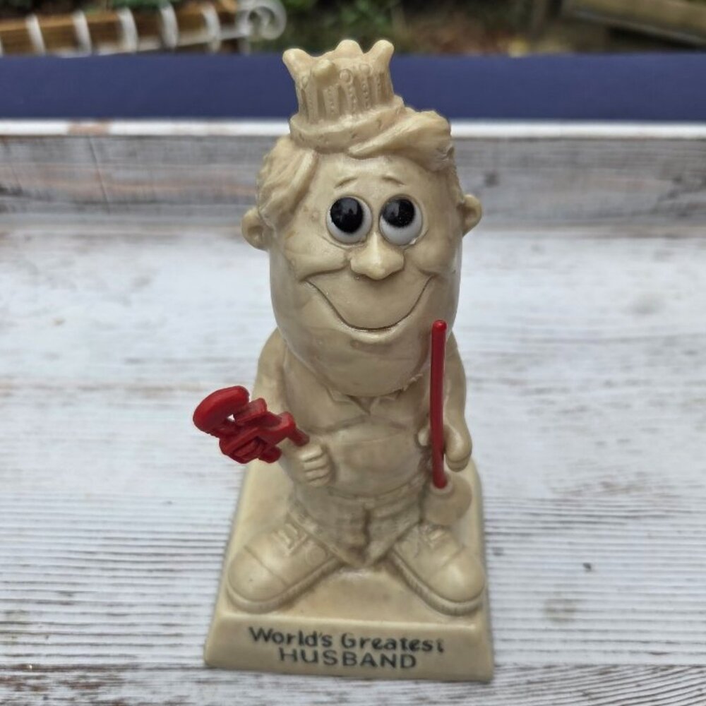 Russ Berrie "World's Greatest Husband_ 1970's Retro Nostalgia Figurine Trophy